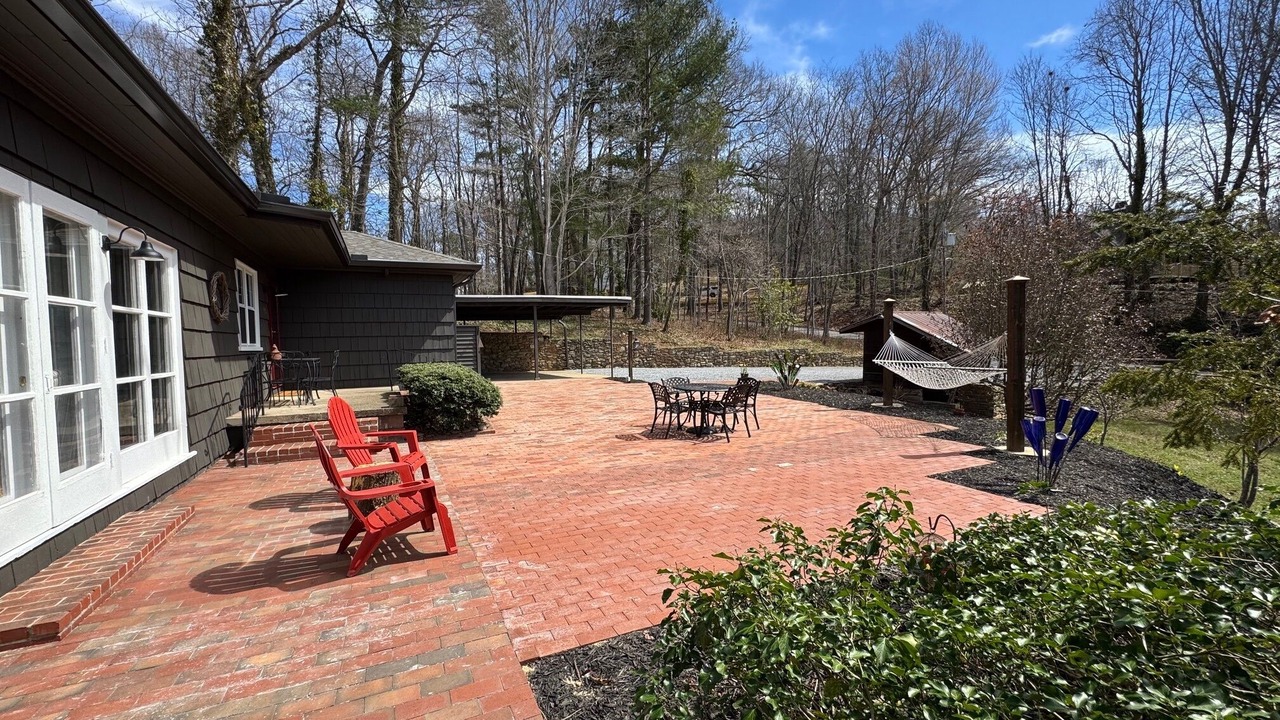 Photo of Patio Balcony in Waynesville