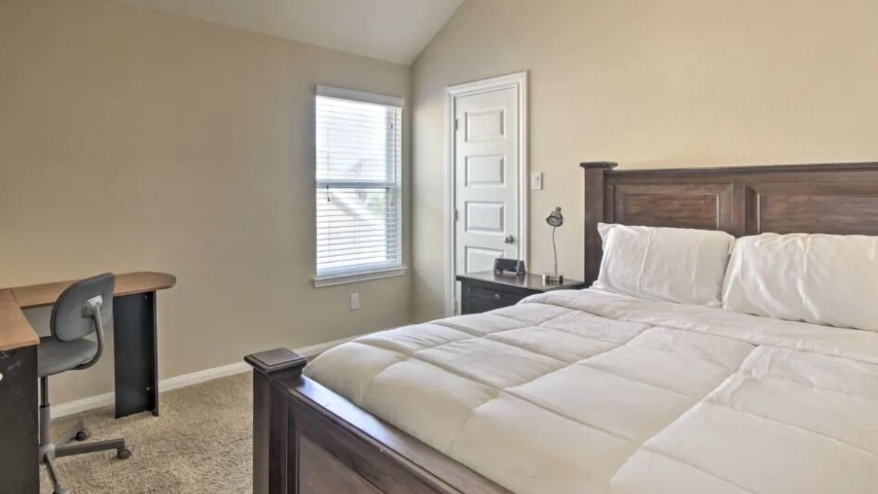 Photo of Bedroom in Katy