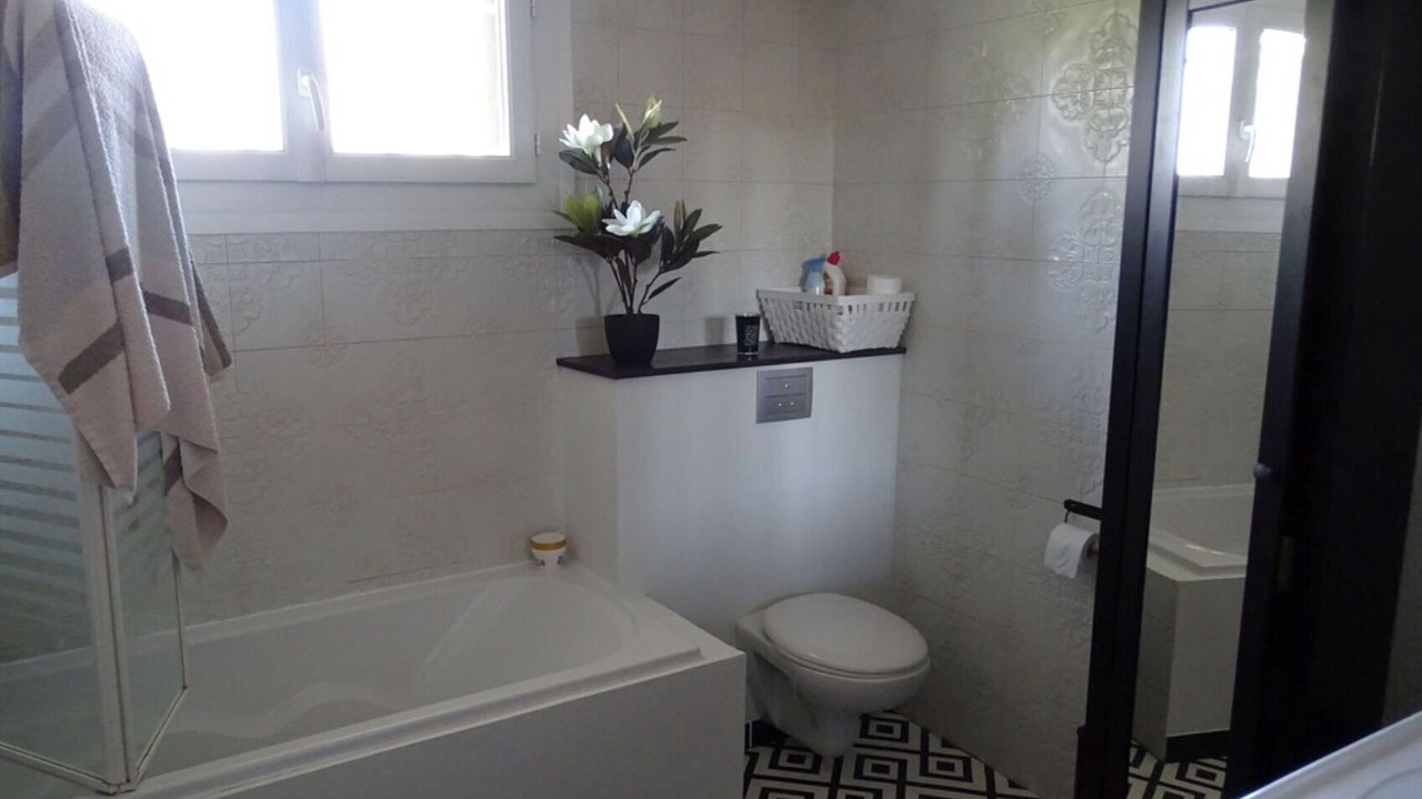 Photo of Bathroom in Avignon