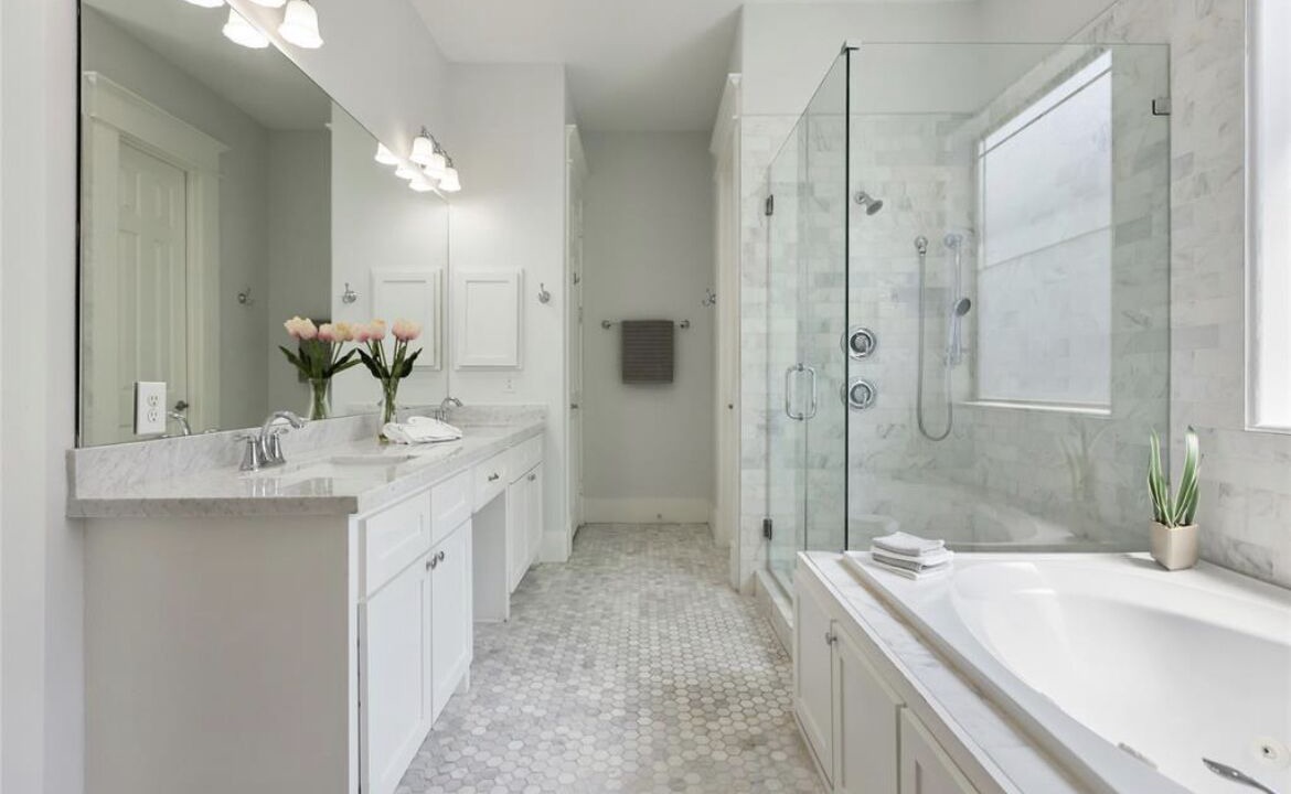 Photo of Bathroom in Greater Heights