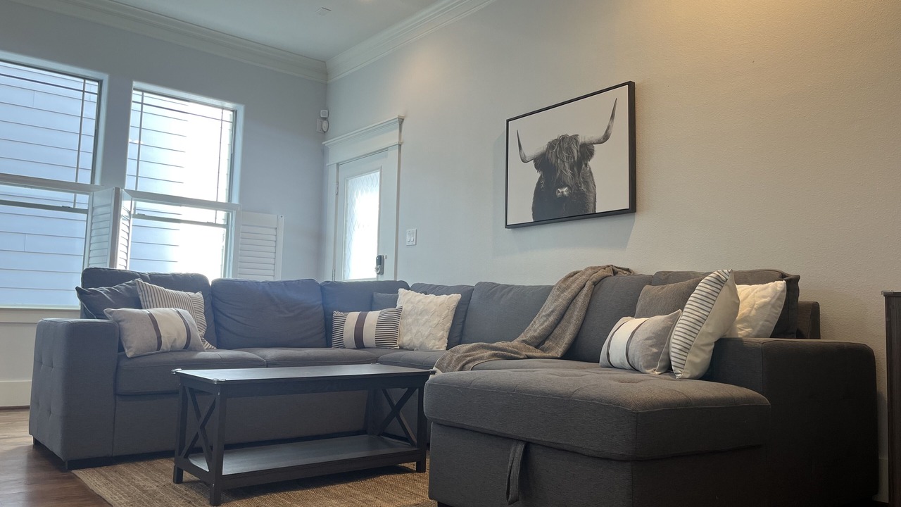 Photo of Livingroom in Greater Heights