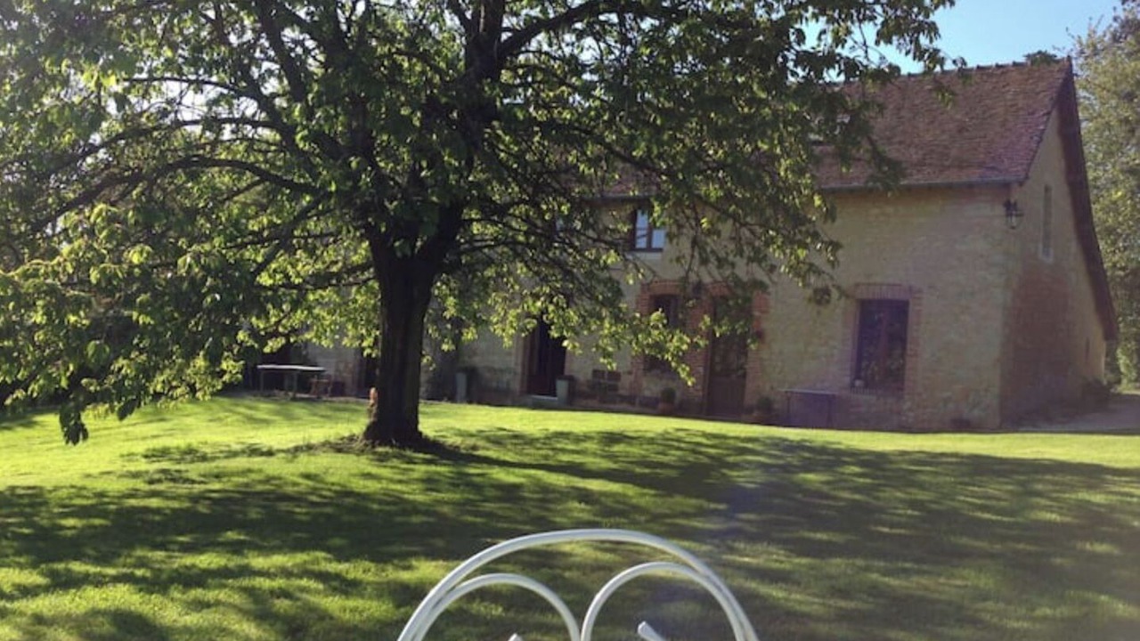 Photo of Outdoor in Saint-Martin-des-Pezerits