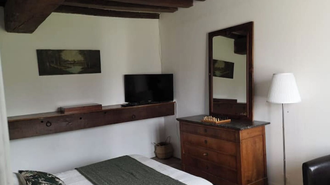 Photo of Bedroom in Saint-Martin-des-Pezerits