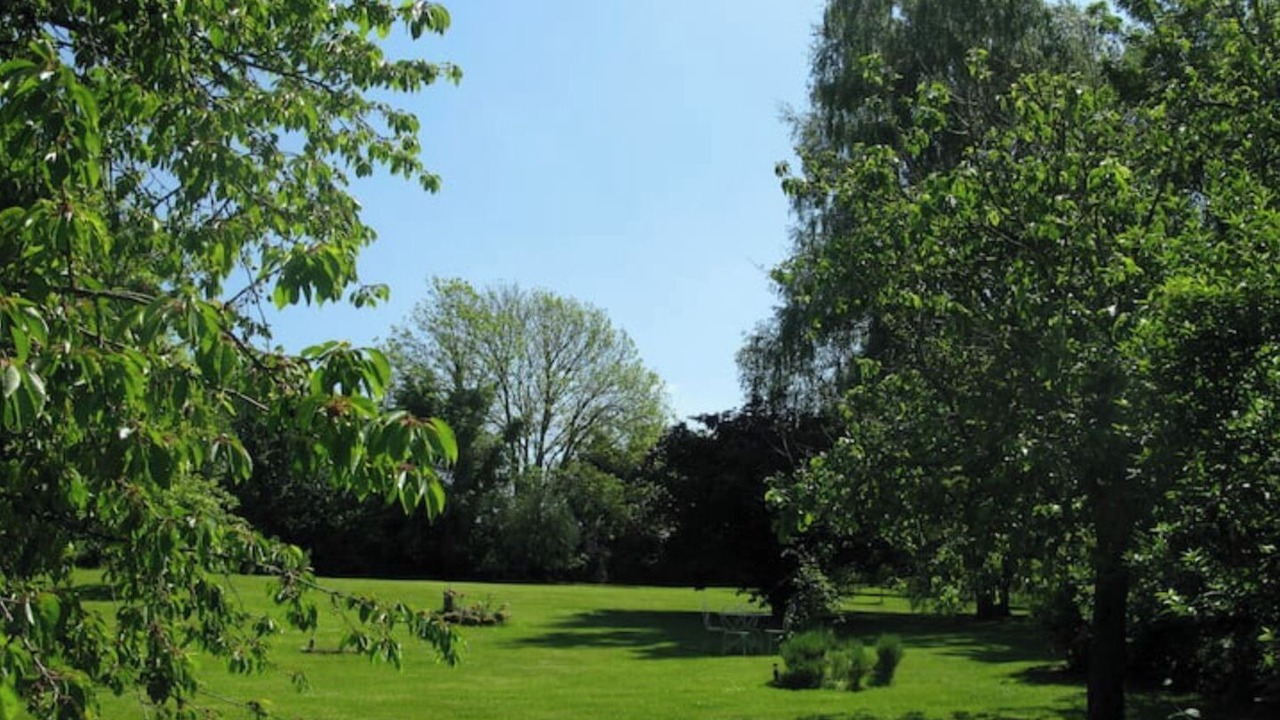 Photo of Outdoor in Saint-Martin-des-Pezerits