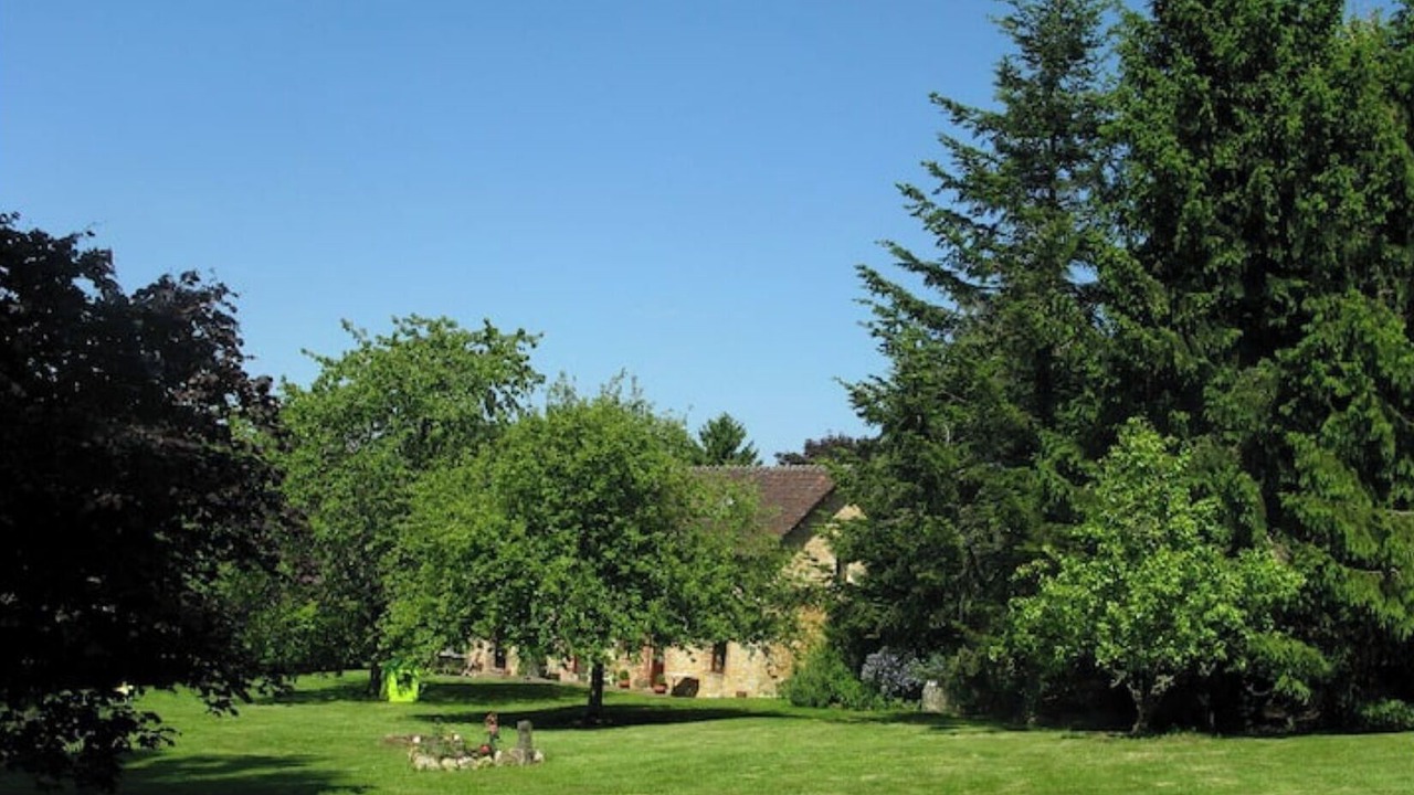 Photo of Outdoor in Saint-Martin-des-Pezerits