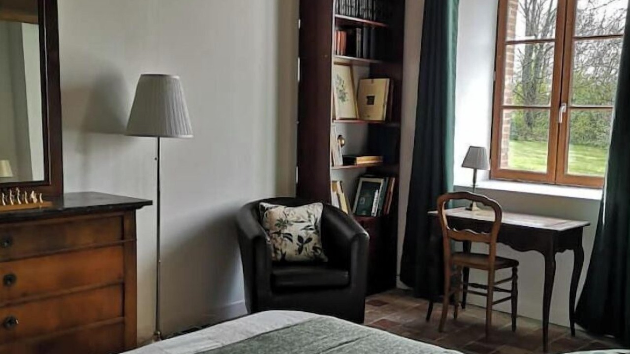 Photo of Bedroom in Saint-Martin-des-Pezerits