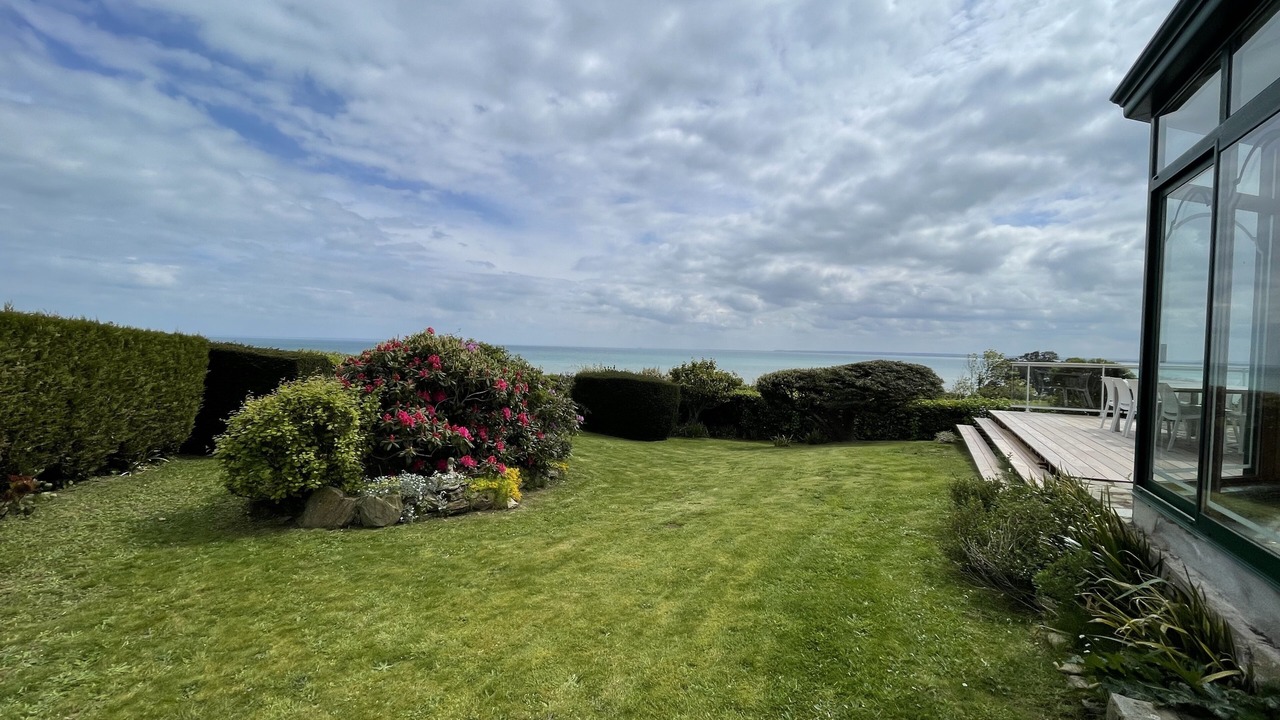 Photo of Patio Balcony in Saint-Meloir-des-Ondes