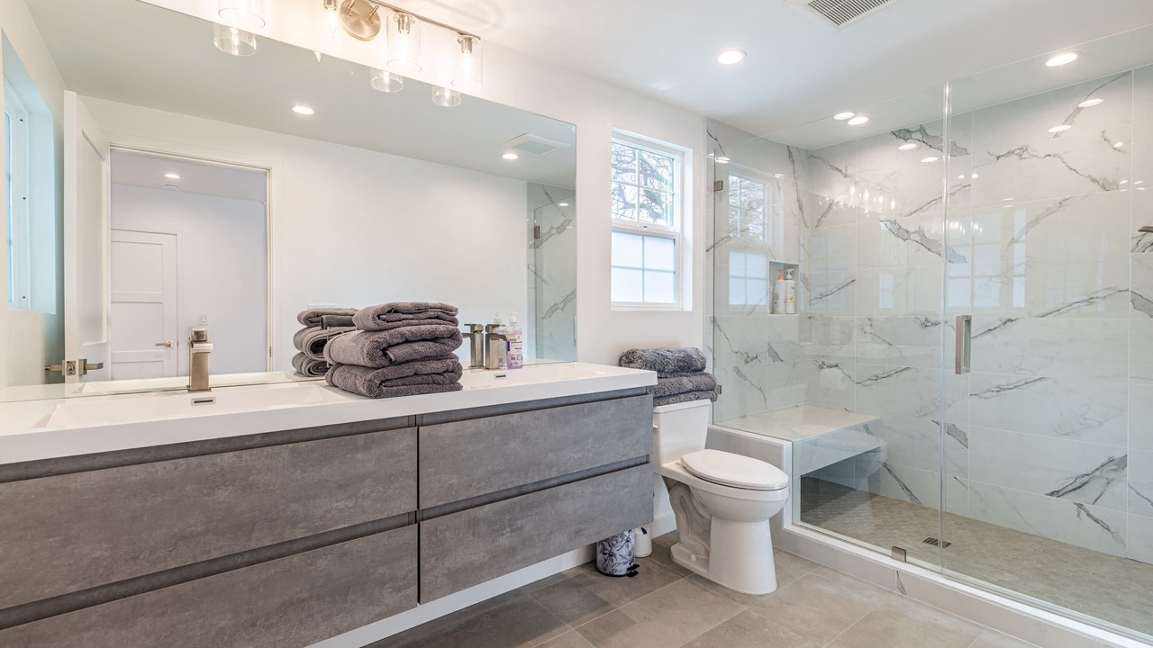 Photo of Bathroom in Encino