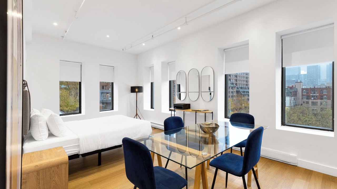Photo of Bedroom in Chinatown