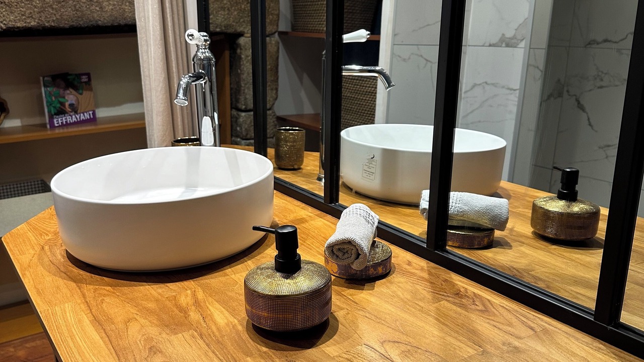 Photo of Bathroom in Centre