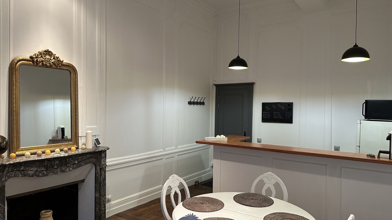 Photo of Others in Centre