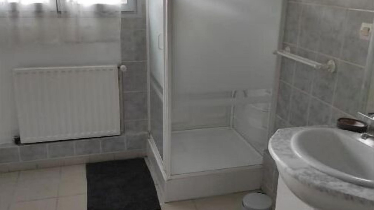 Photo of Bathroom in Oysonville