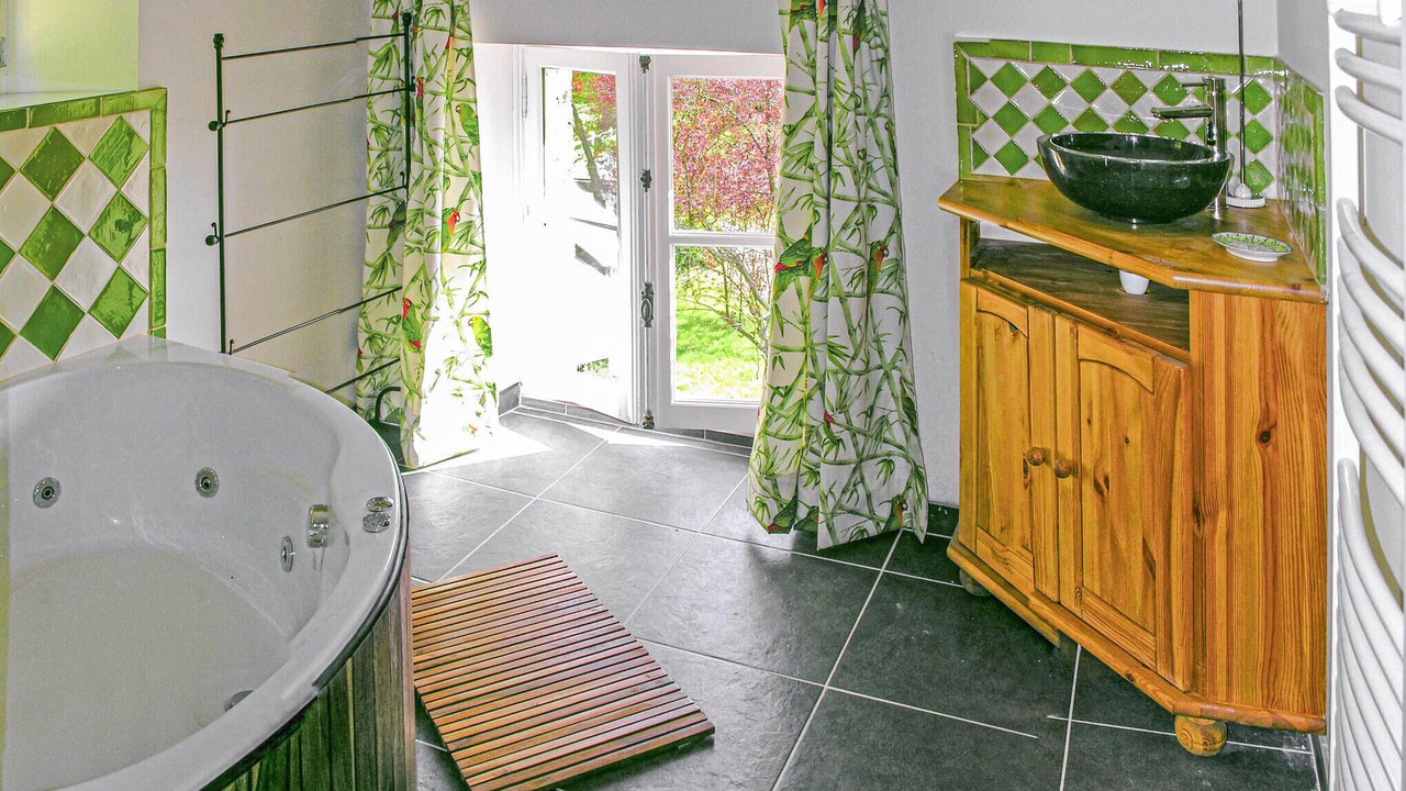 Photo of Bathroom in Conflans-sur-Anille
