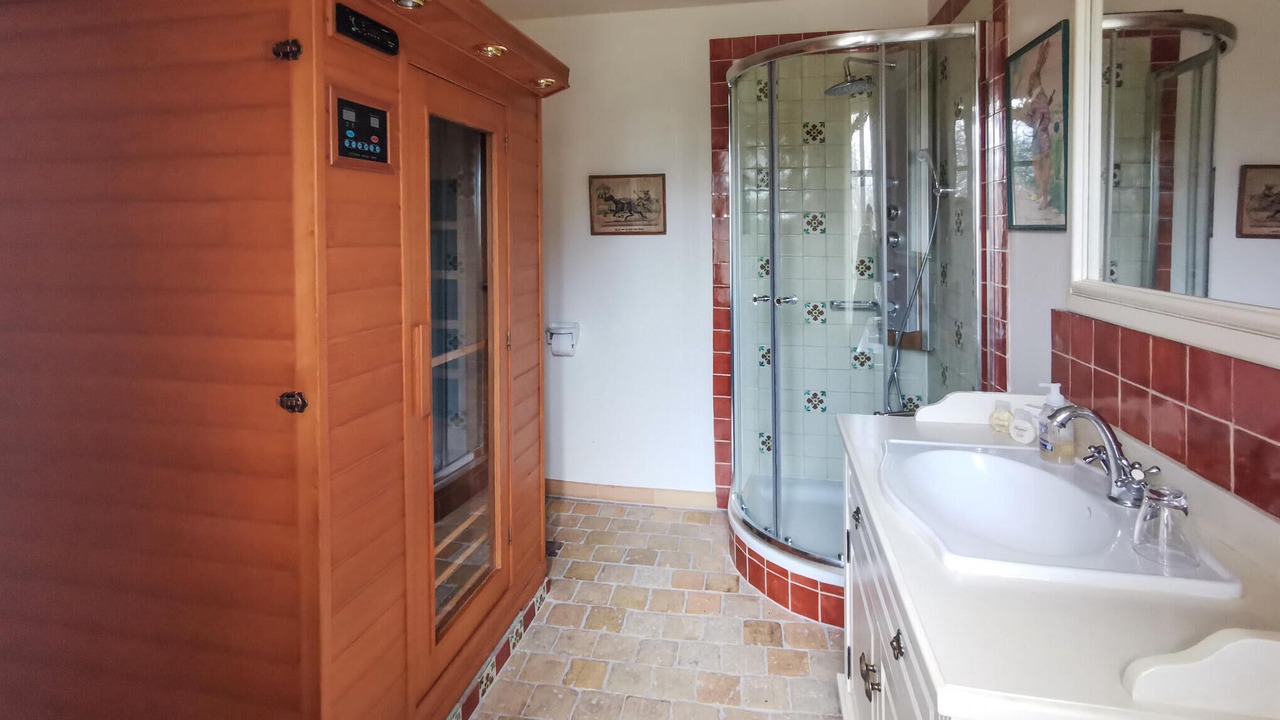 Photo of Bathroom in Conflans-sur-Anille