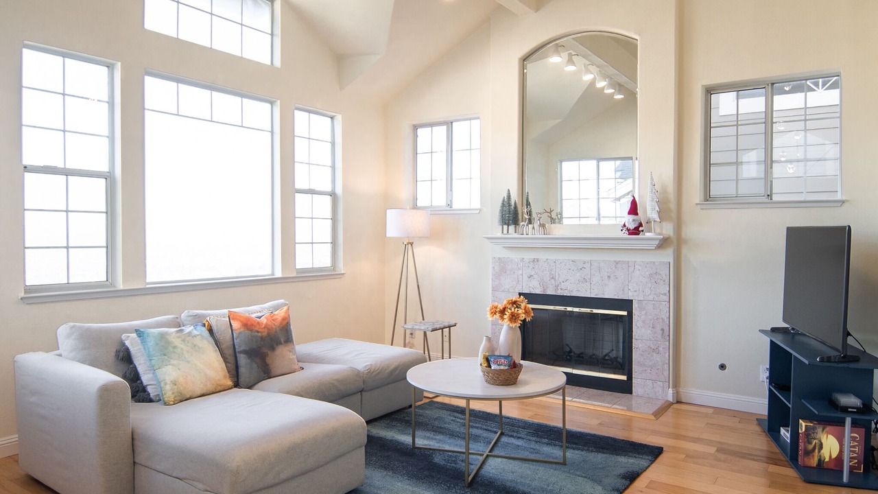 Photo of Livingroom in South San Francisco