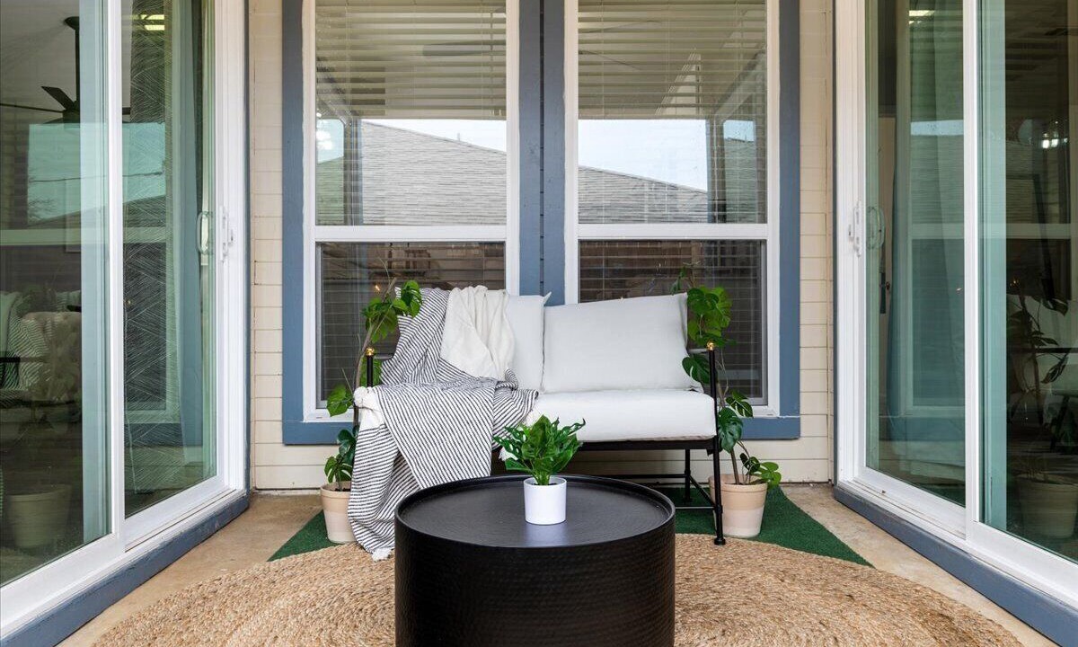 Photo of Patio Balcony in West Arlington