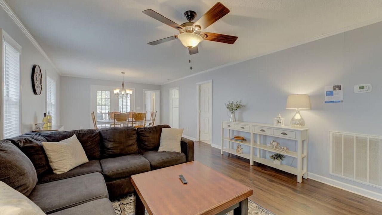 Photo of Livingroom in Lexington