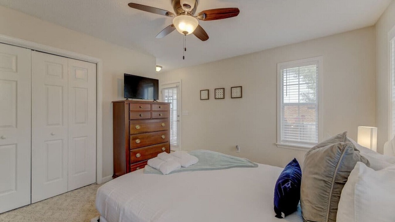Photo of Bedroom in Lexington