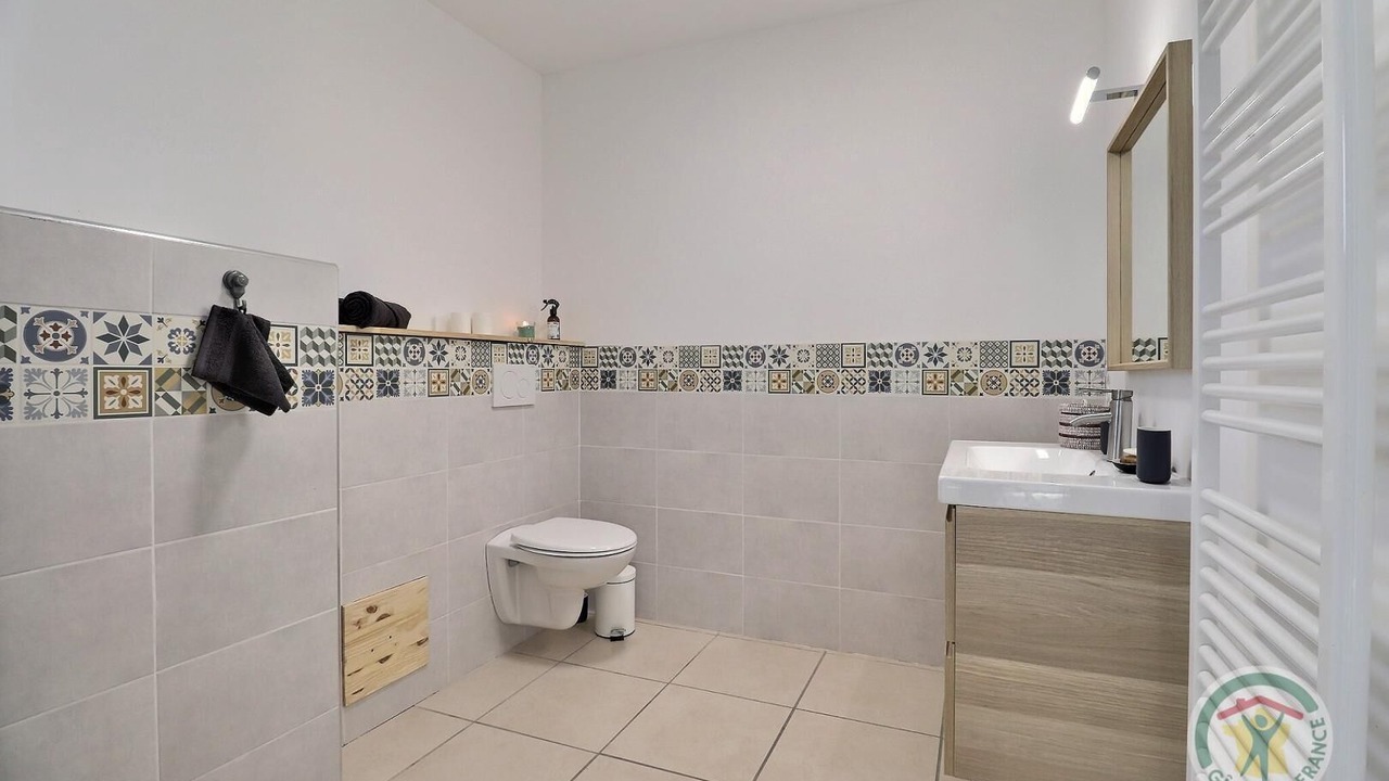 Photo of Bathroom in Baulon