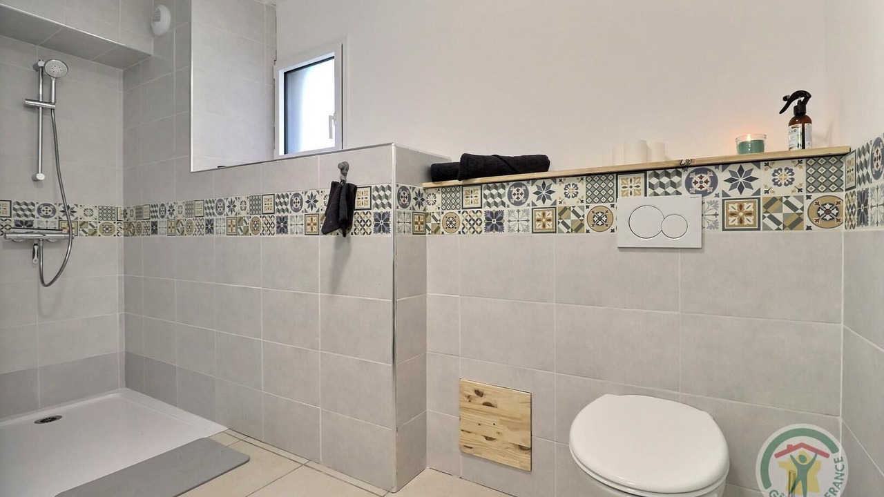 Photo of Bathroom in Baulon