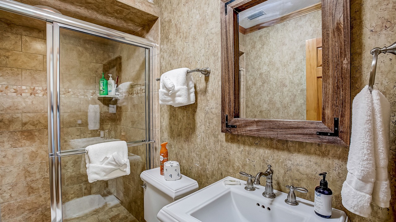 Photo of Bathroom in Spicewood