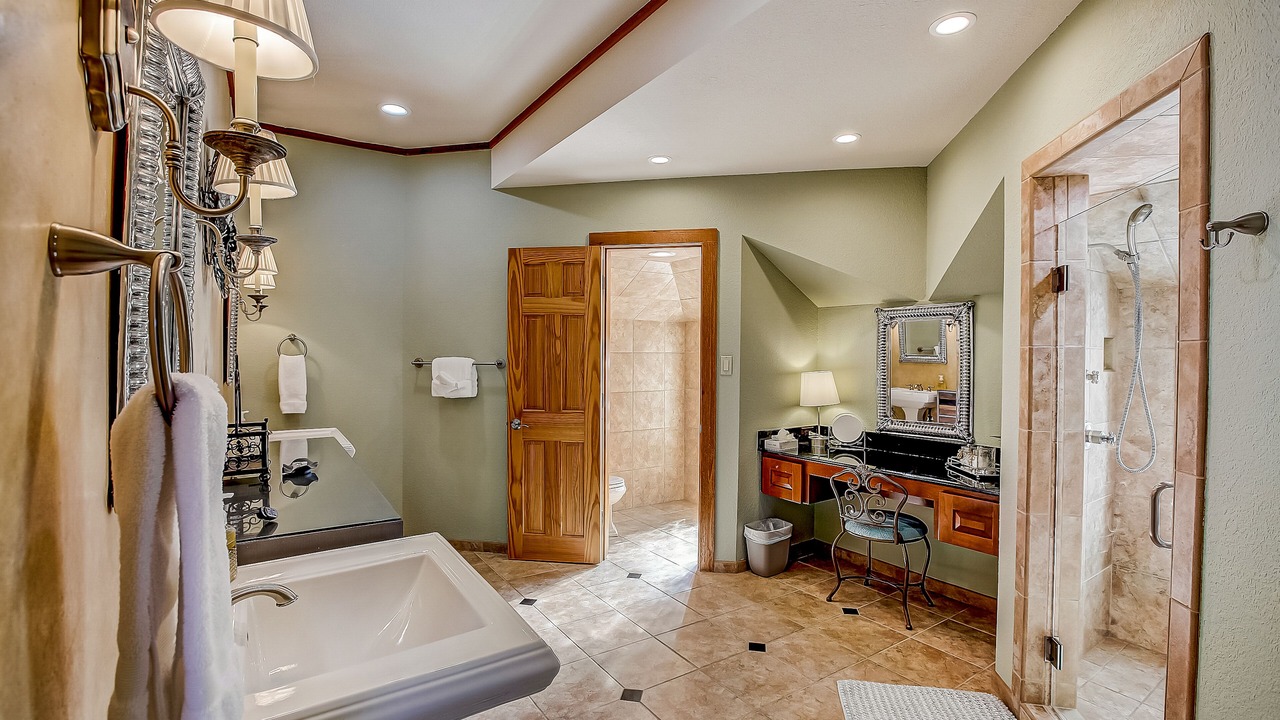 Photo of Bathroom in Spicewood
