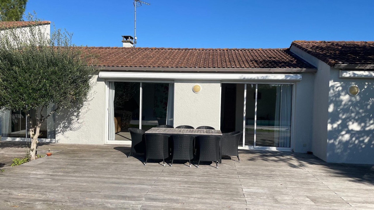 Photo of Patio Balcony in Brives-sur-Charente
