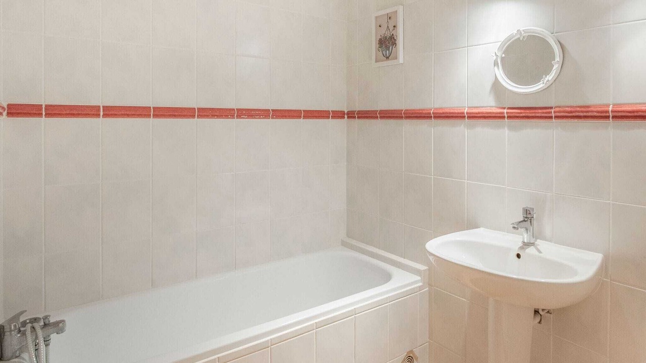 Photo of Bathroom in Saint-Laurent-de-Carnols