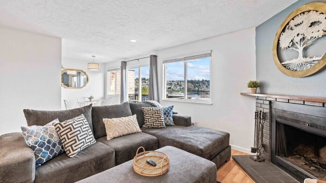 Photo of Livingroom in Bremerton