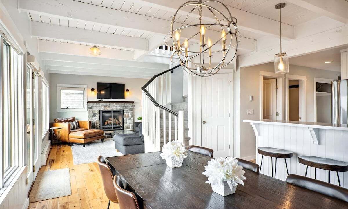 Photo of Others in Downtown Cannon Beach