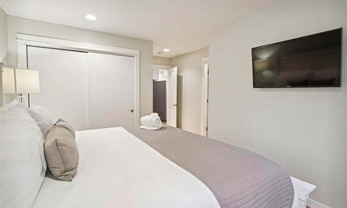 Photo of Others in Downtown Cannon Beach