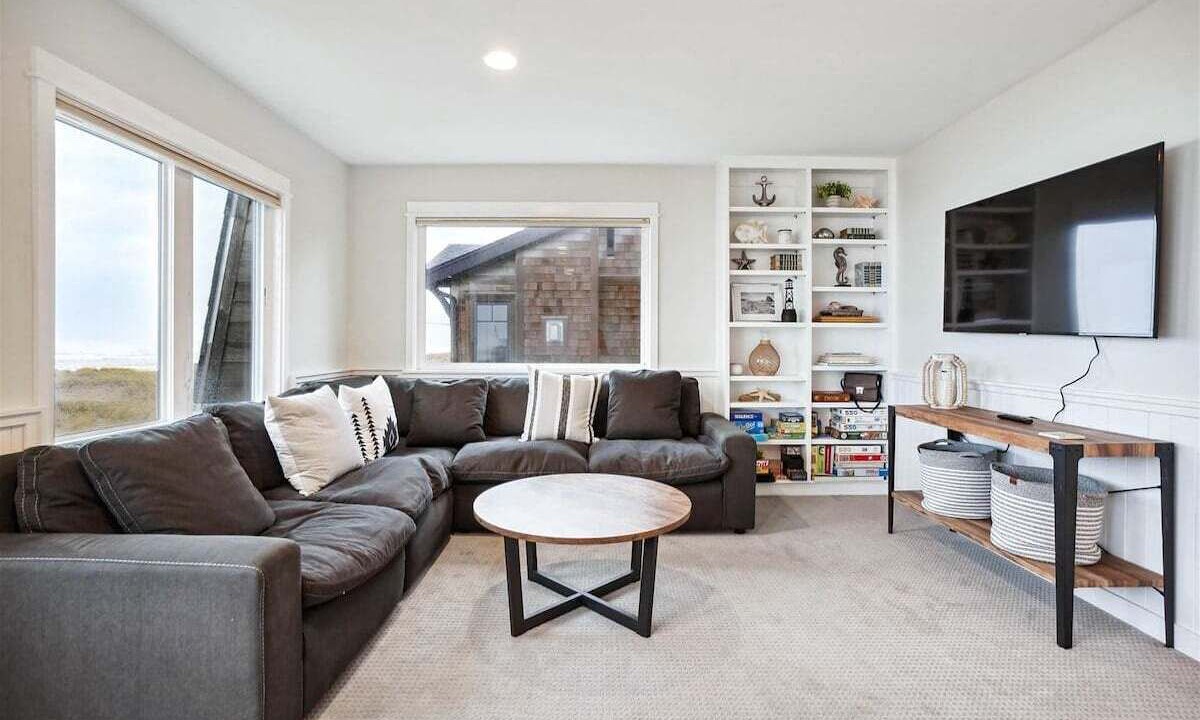 Photo of Others in Downtown Cannon Beach