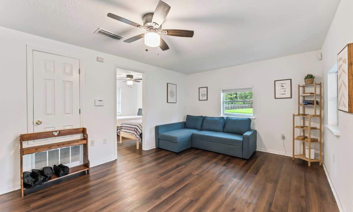 Photo of Livingroom in Melrose