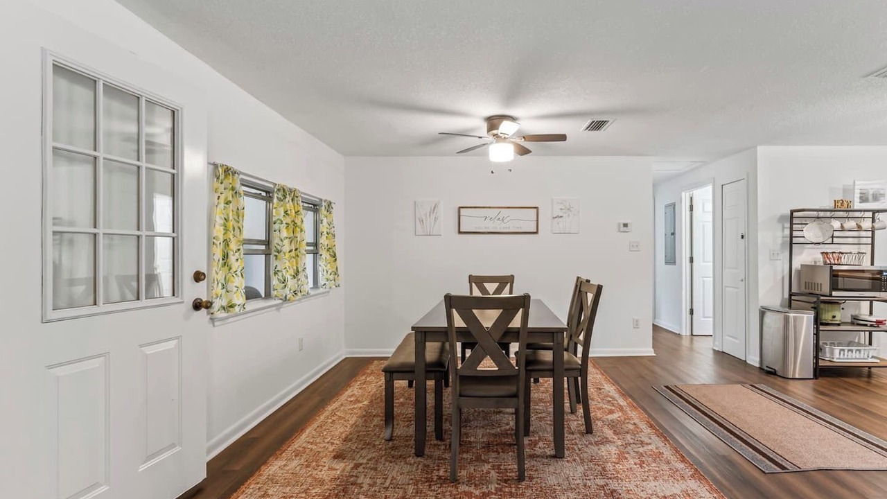 Photo of Others in Melrose