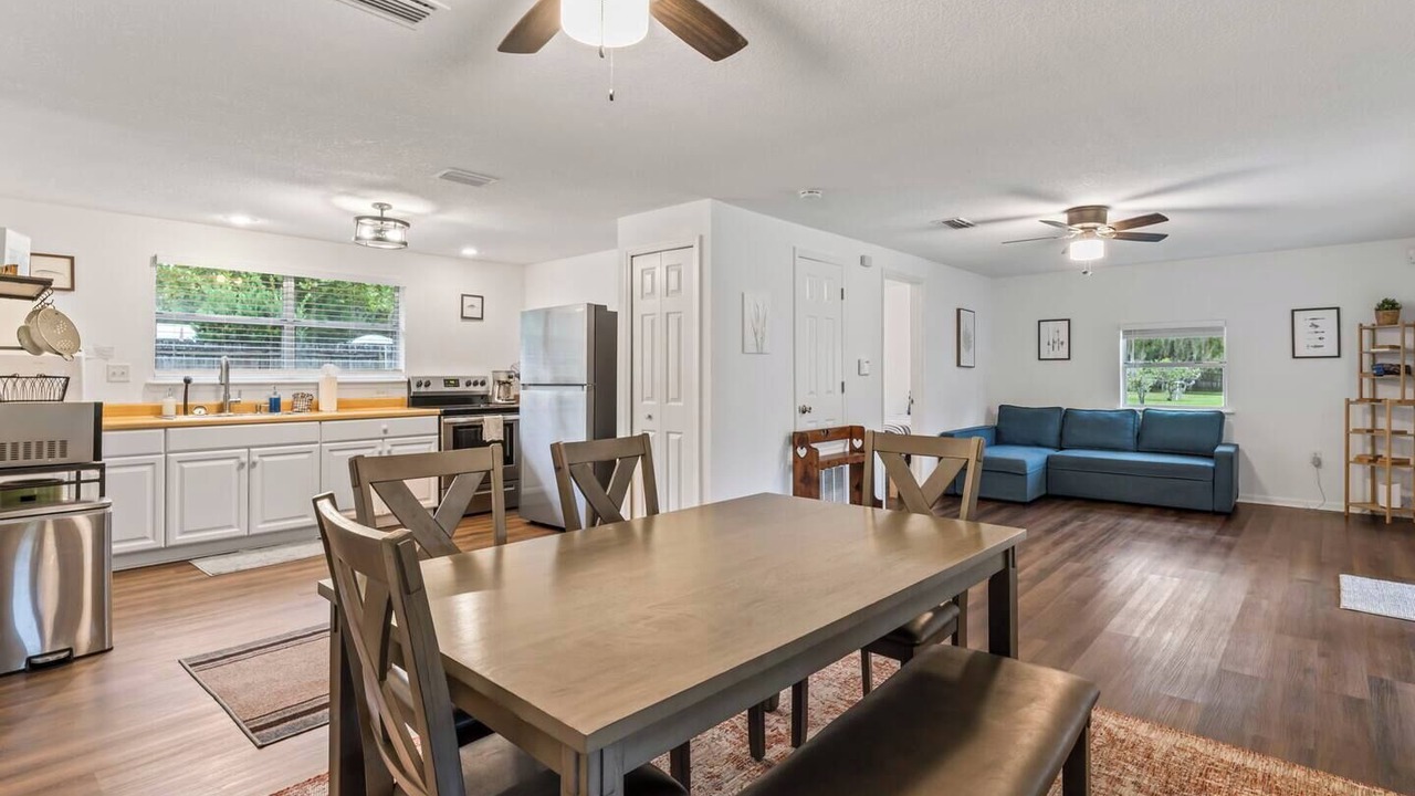 Photo of Others in Melrose