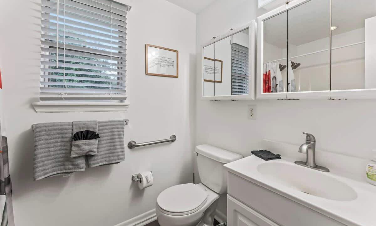 Photo of Bathroom in Melrose