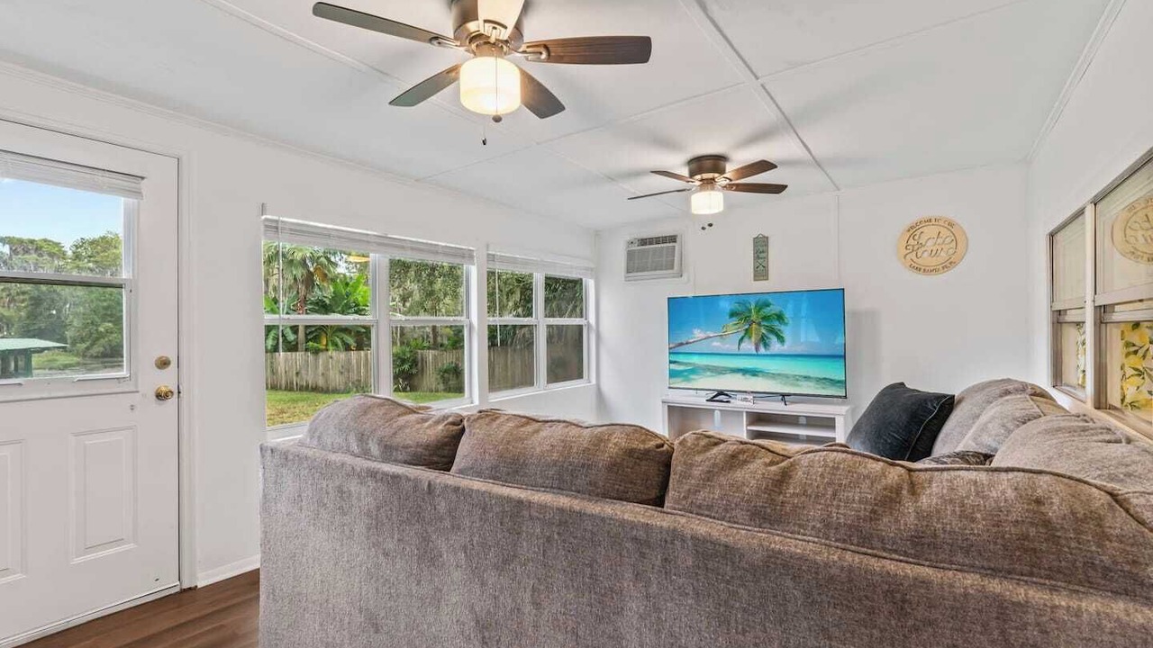 Photo of Livingroom in Melrose