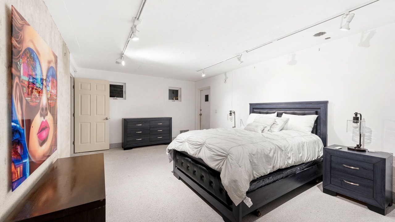 Photo of Bedroom in Northeast Coconut Grove