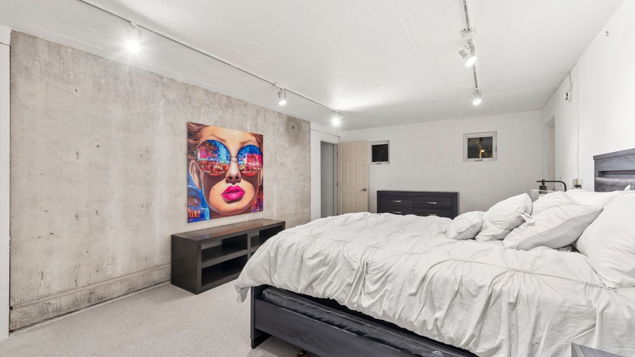 Photo of Bedroom in Northeast Coconut Grove