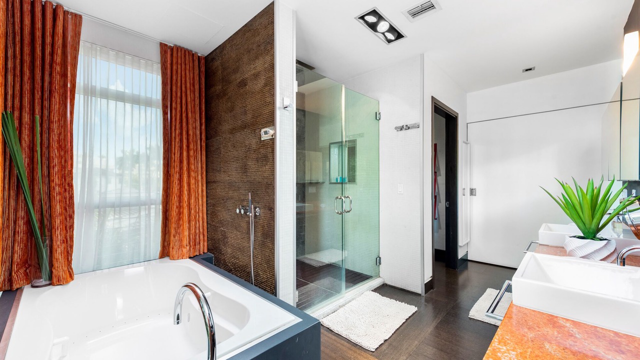 Photo of Bathroom in Northeast Coconut Grove
