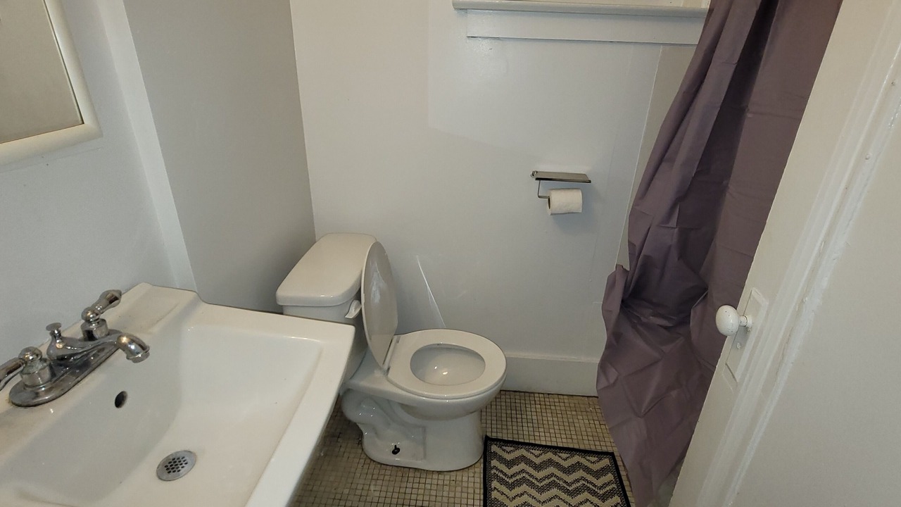 Photo of Bathroom in South Central