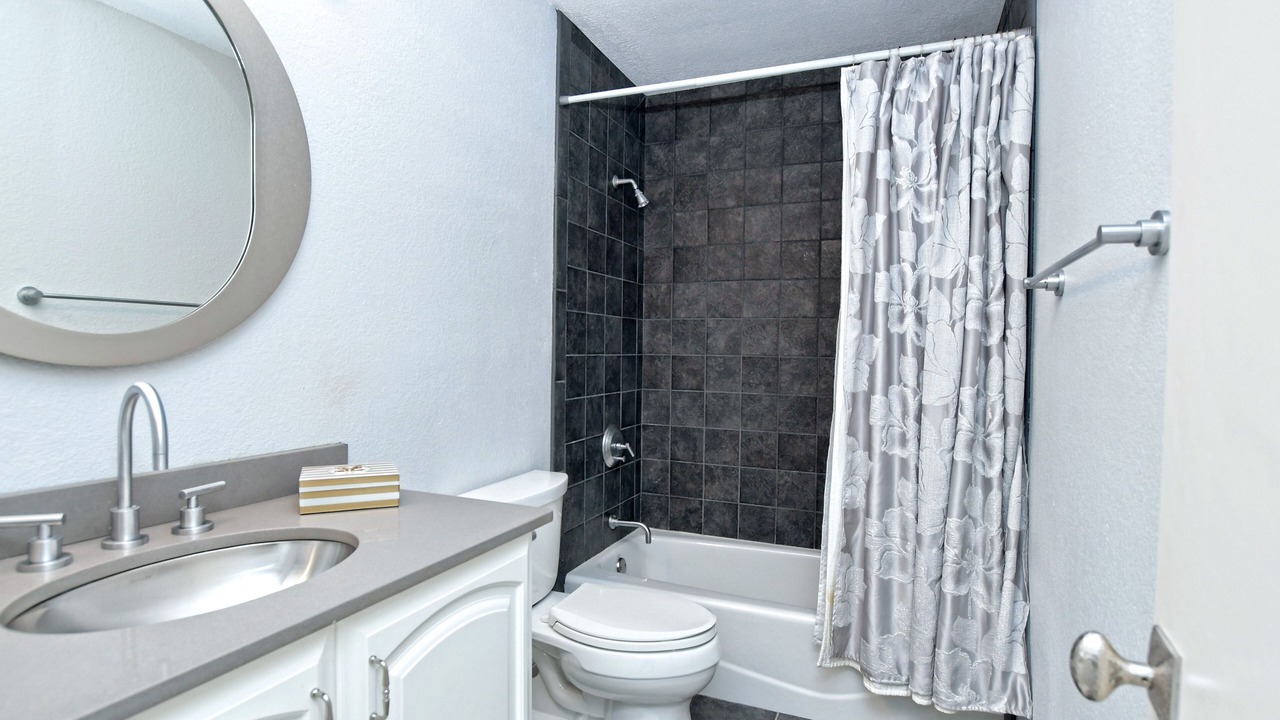 Photo of Bathroom in Block House Creek