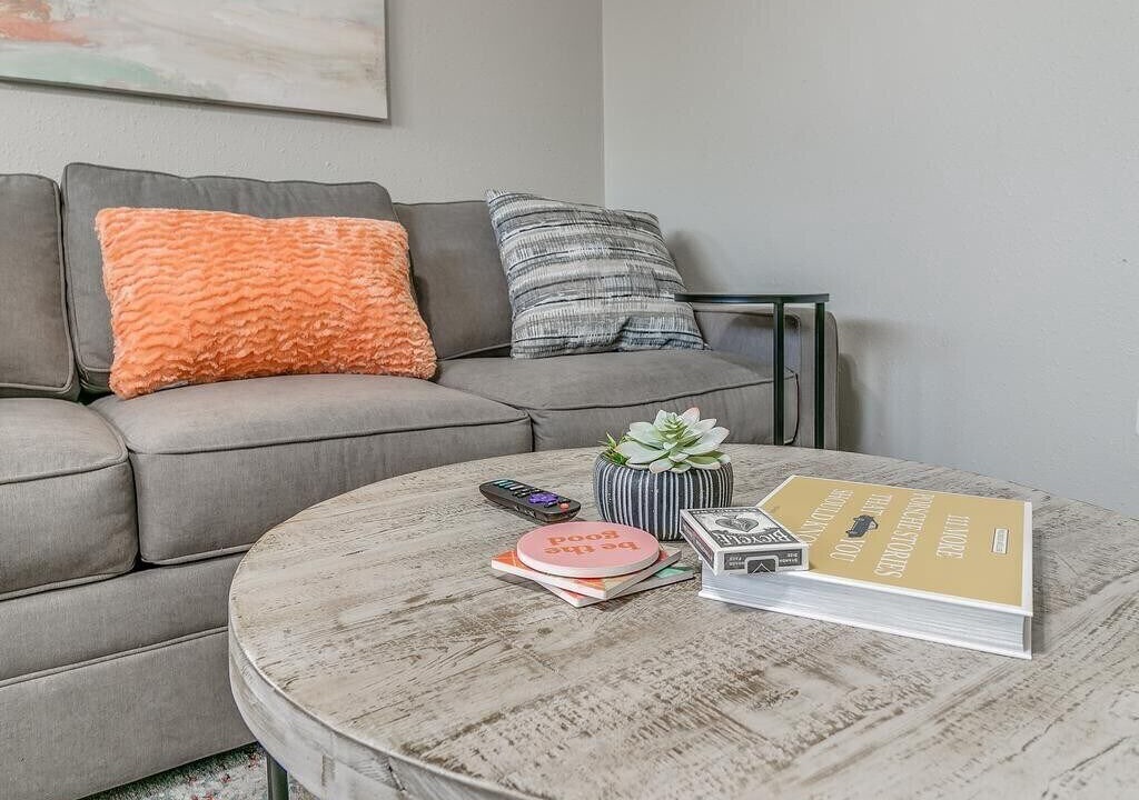 Photo of Livingroom in Midwest City