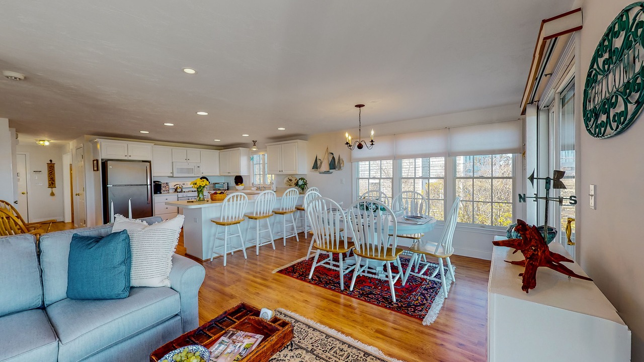Photo of Livingroom in Barnstable