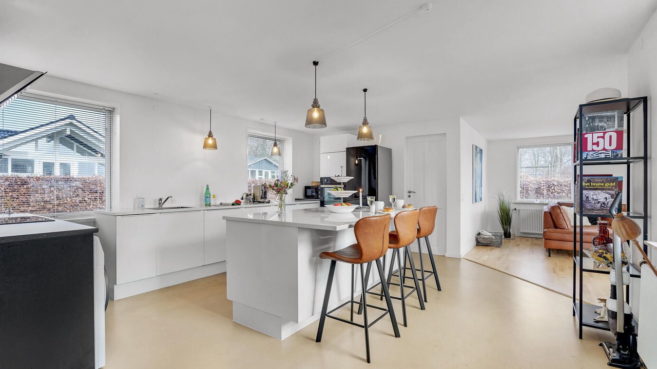 Photo of Others in Sunds