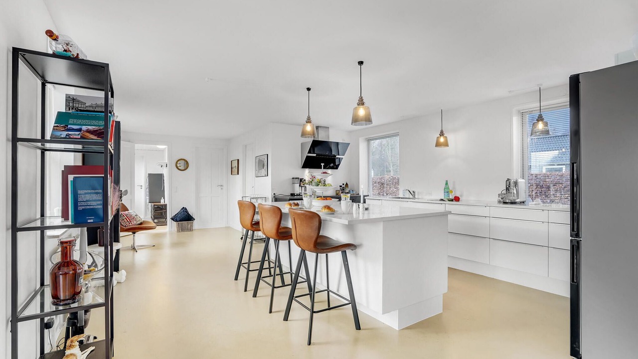 Photo of Others in Sunds