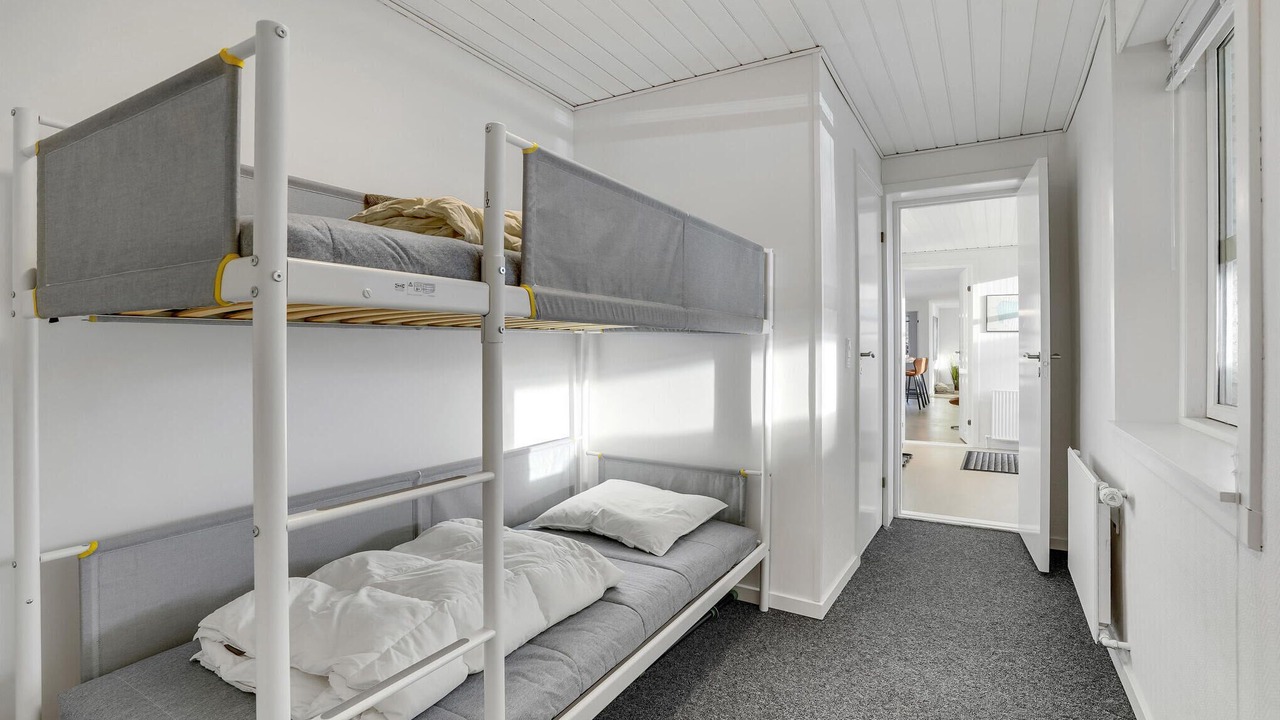 Photo of Others in Sunds