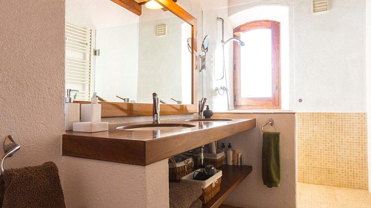 Photo of Bathroom in Navata