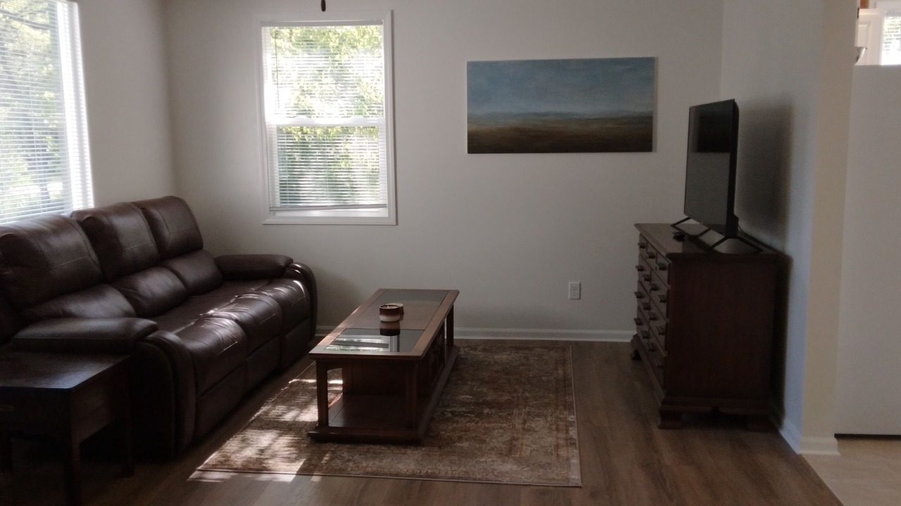 Photo of Livingroom in Flint