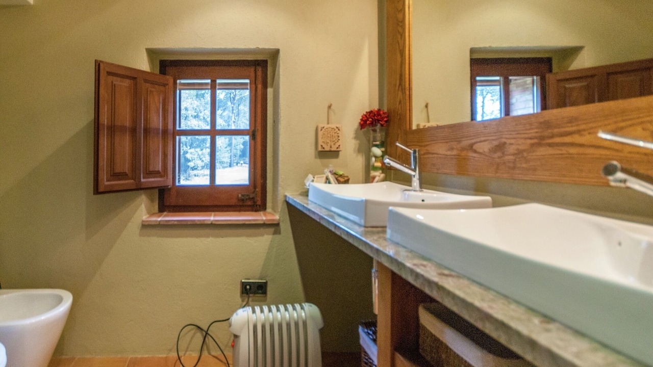 Photo of Bathroom in Pontos